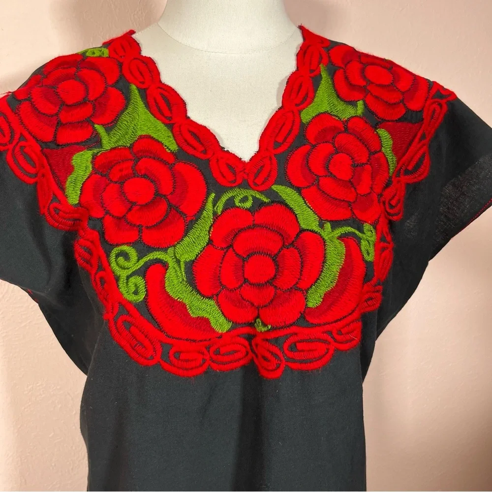 Vintage Bohemian Handmade Mexican Embroidered Red Floral Black Tunic Blouse - Picture 12 of 17